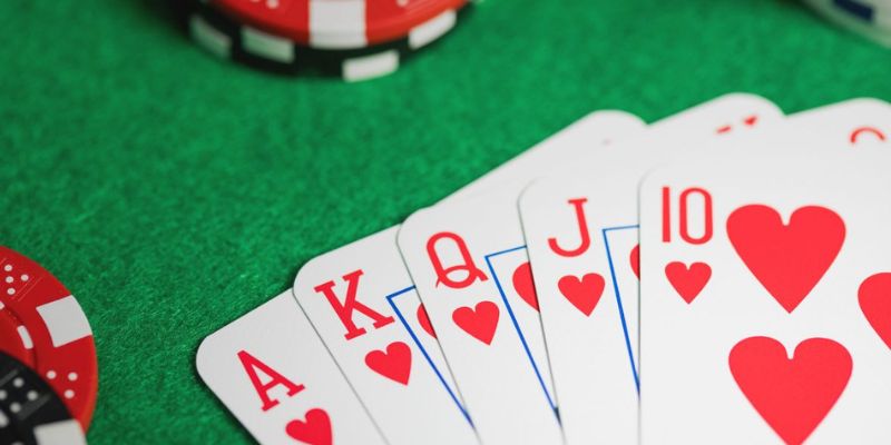 Royal Flush là gì? Bí quyết để có ván bài mạnh nhất trong poker